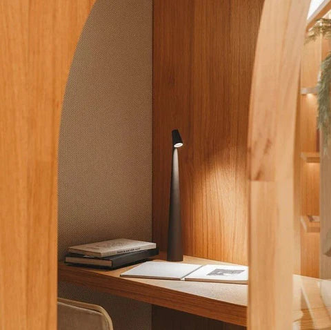 Stylish table lamp - wireless | Bowlift