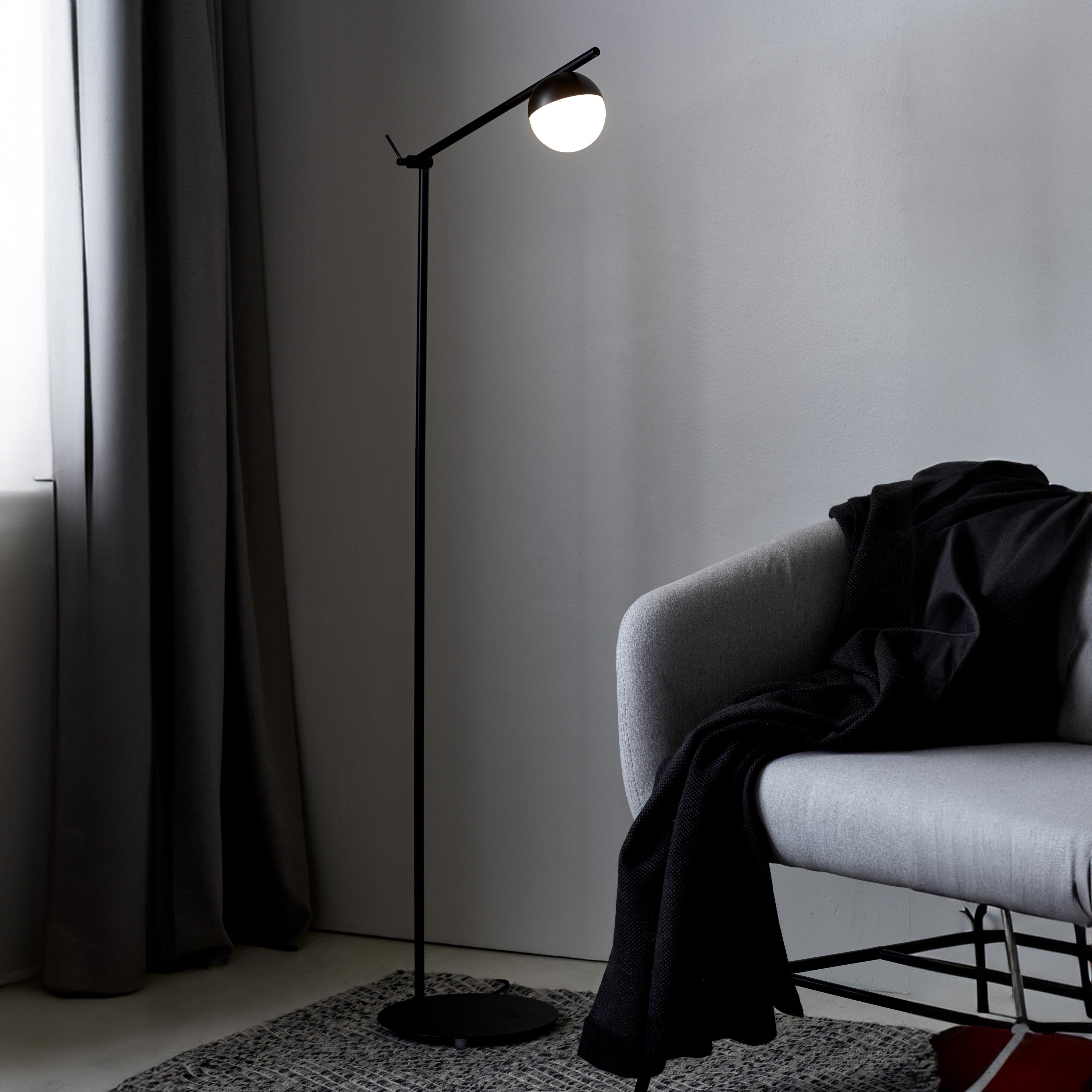 BowLift | Floor Lamp with Adjustable Arm