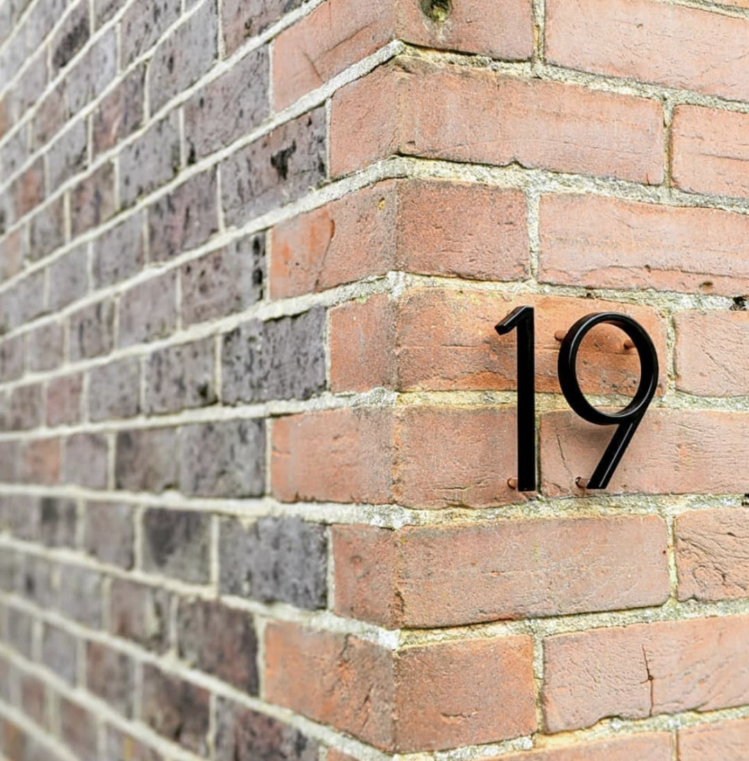 BowLift | Black house numbers