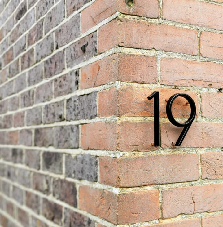 BowLift | Black house numbers