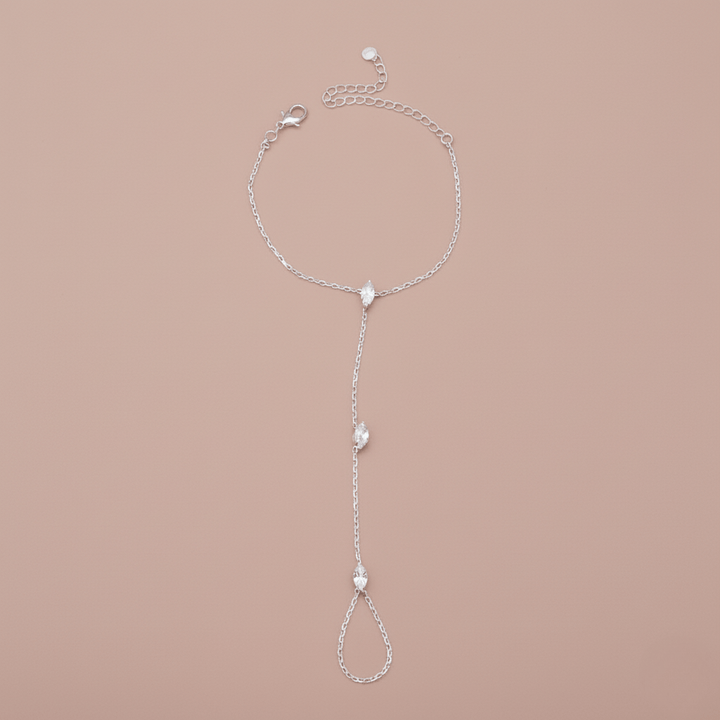 BowLift | PalmGrace – Adjustable Finger Ring Palm Bracelet with Radiant Crystals