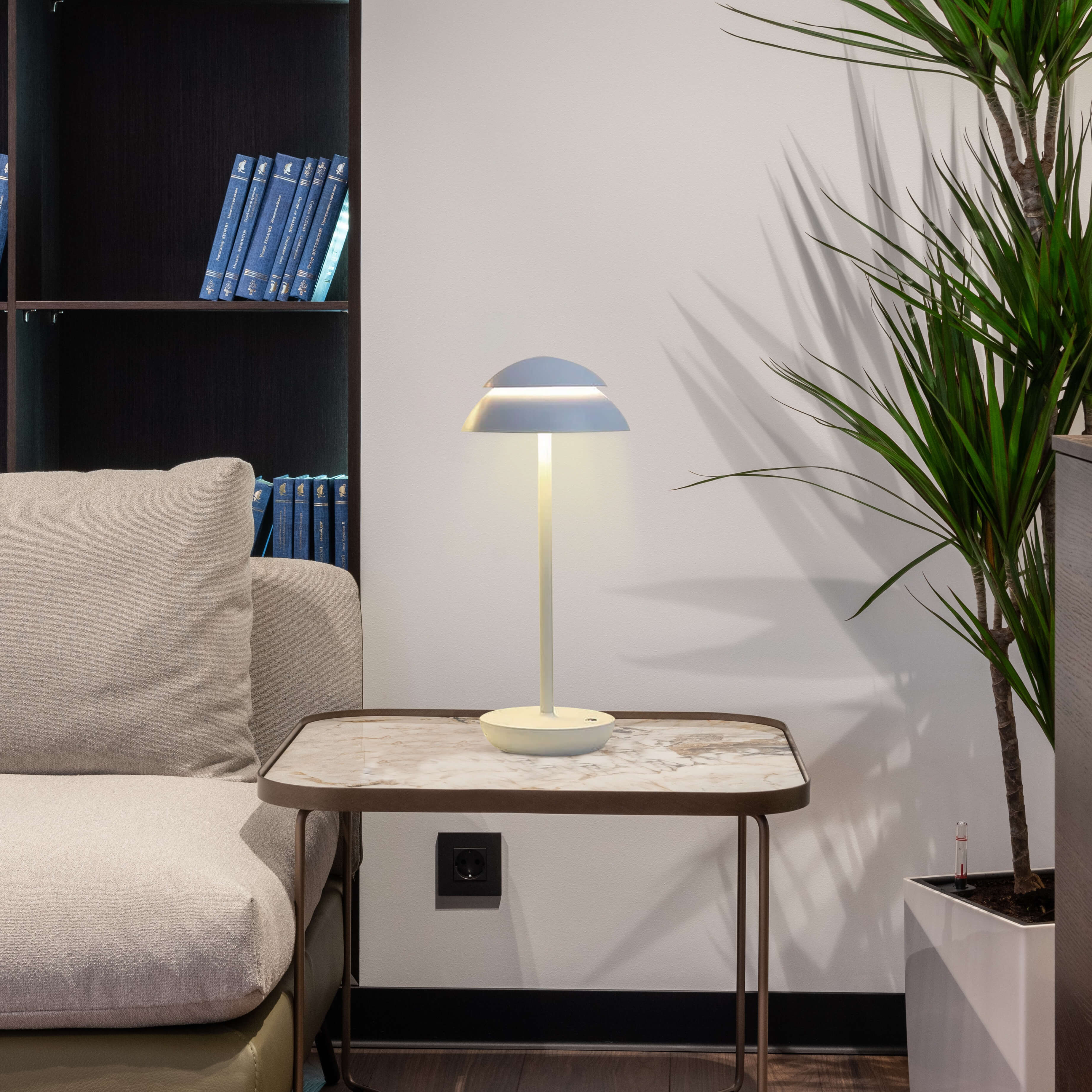 BowLift | Table Lamp with Touch Control and LED Light