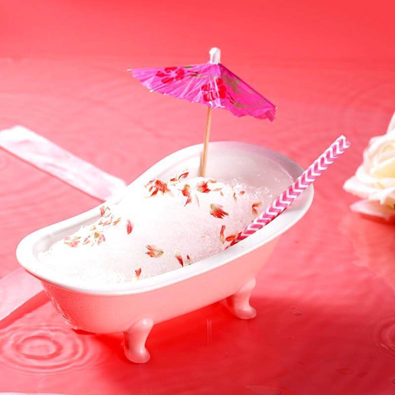 BowLift | 3D Realistic Bathtub Milkshake Cup