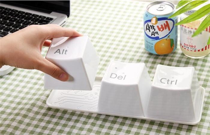 Ctrl Alt Del Tea & Coffee Mugs | Bowlift