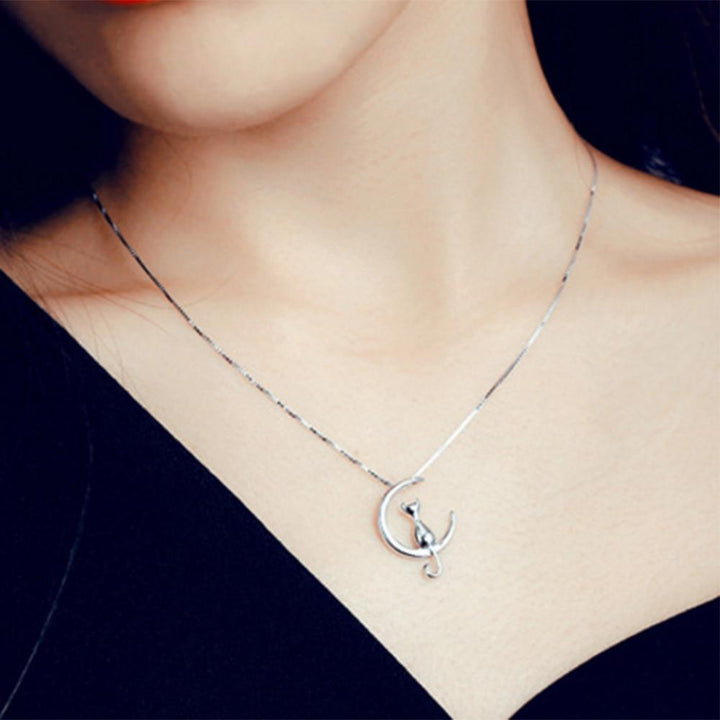 Kat - Moon Swing Necklace | Bowlift