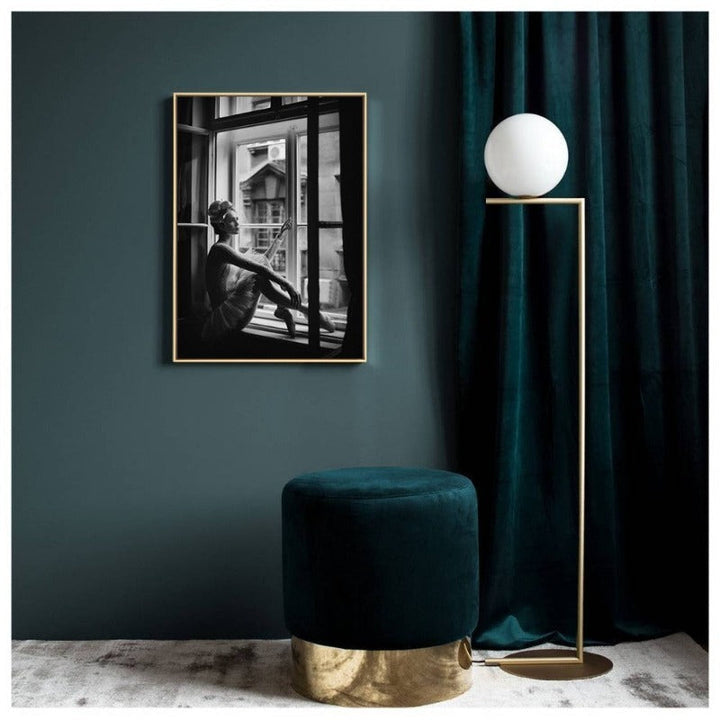 Nordic Scandinavia Interior Designs Love Print Girl - Canvas Wall Art Painting | Bowlift