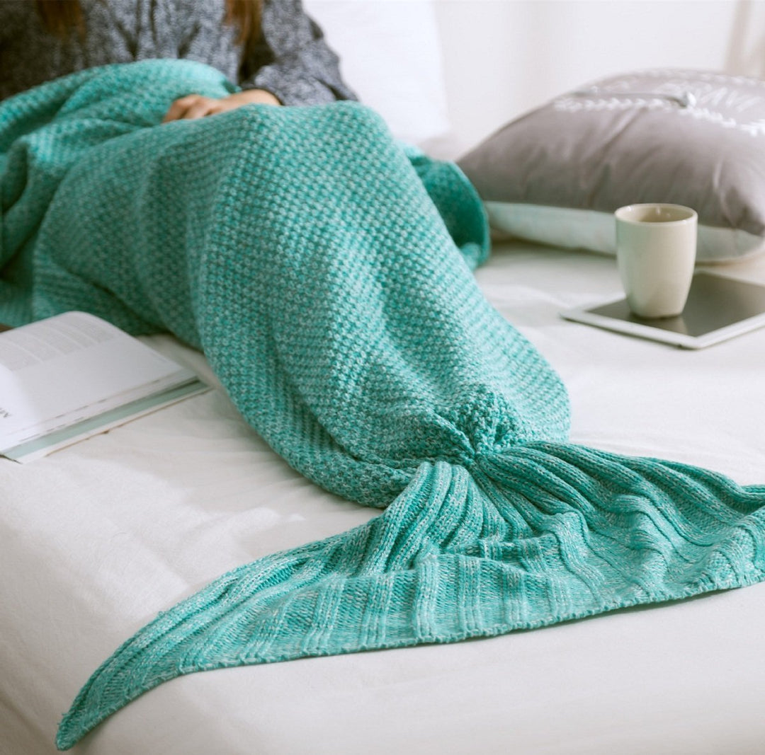 The Amazing Mermaid Blanket - w/ Free Shipping! | Bowlift