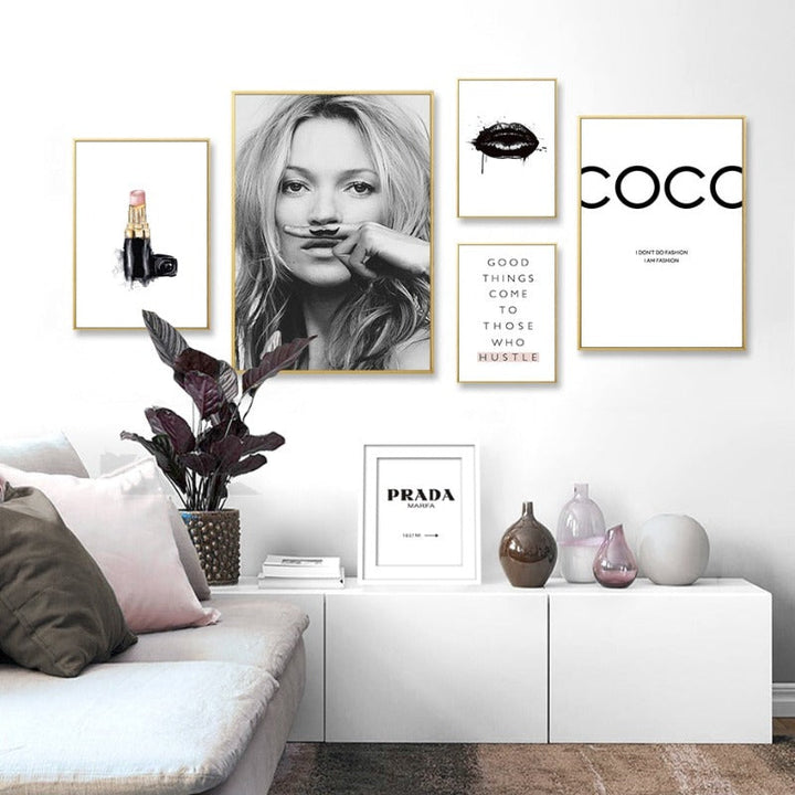 She Hustles - Canvas Wall Art Painting | Bowlift