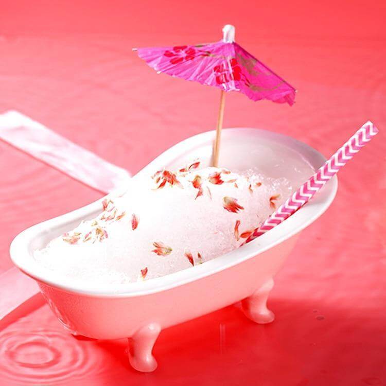 BowLift | 3D Realistic Bathtub Milkshake Cup