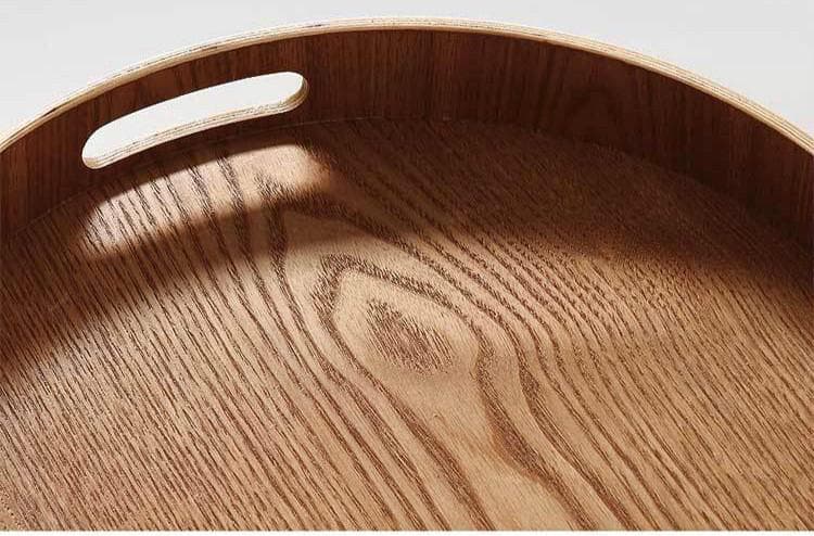 BowLift | Slim, round serving trays made of wood