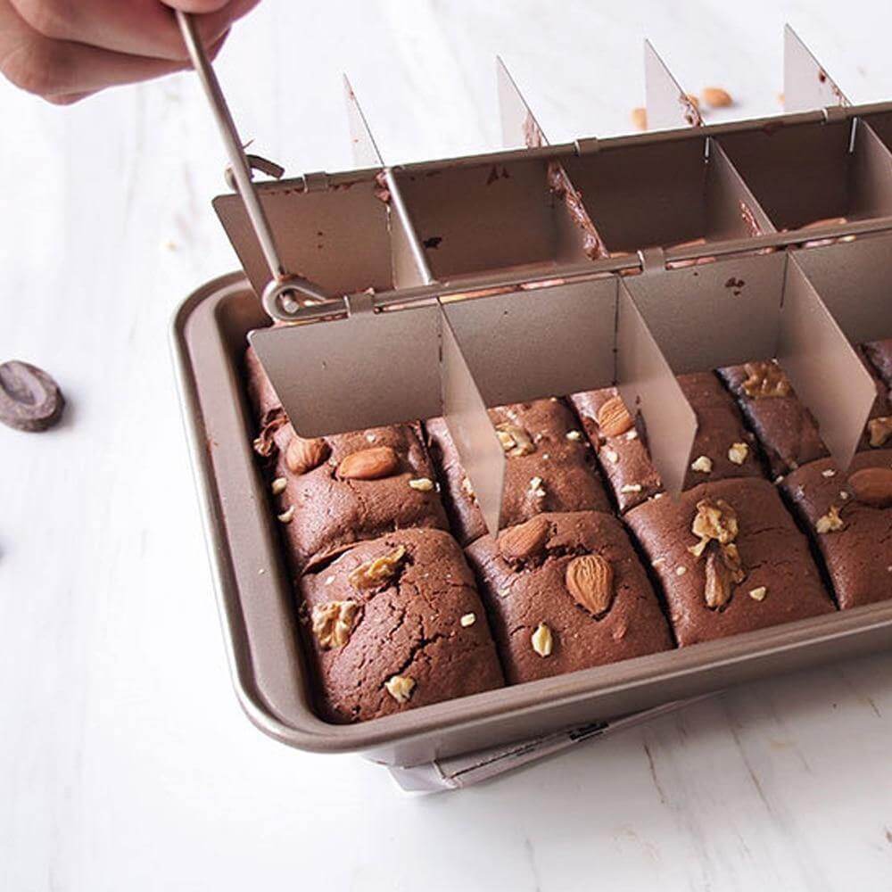 BowLift | 18 Cavity Non-Stick Professional Cake Mold