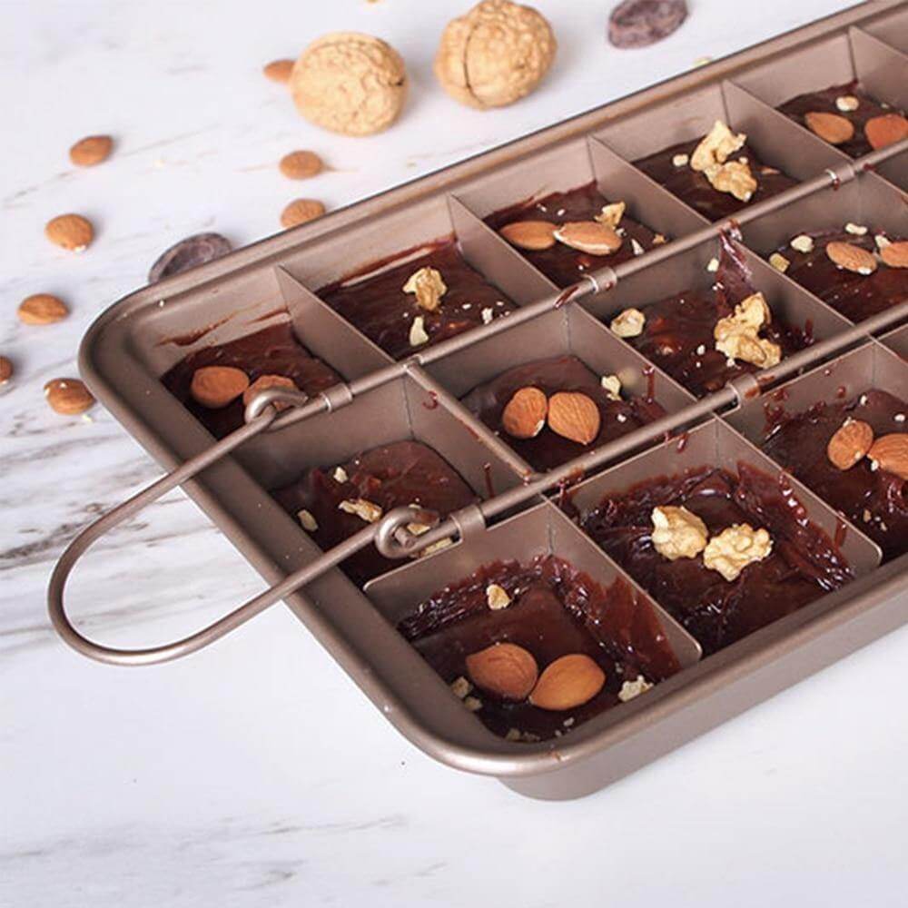 BowLift | 18 Cavity Non-Stick Professional Cake Mold