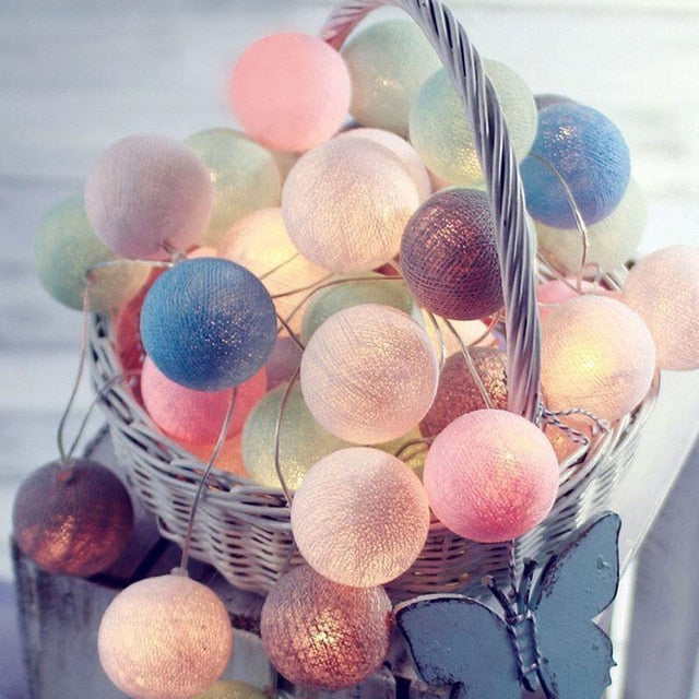 Cheerful Cotton Light Ball Garland - LumiBall | Bowlift