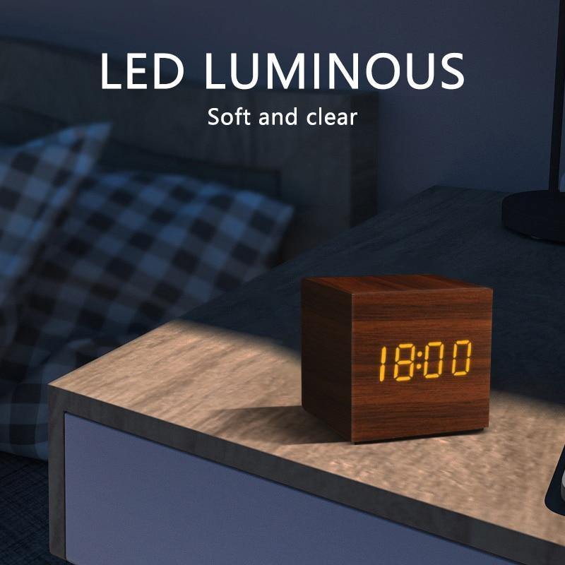 BowLift | LED alarm clock in wooden cube shape