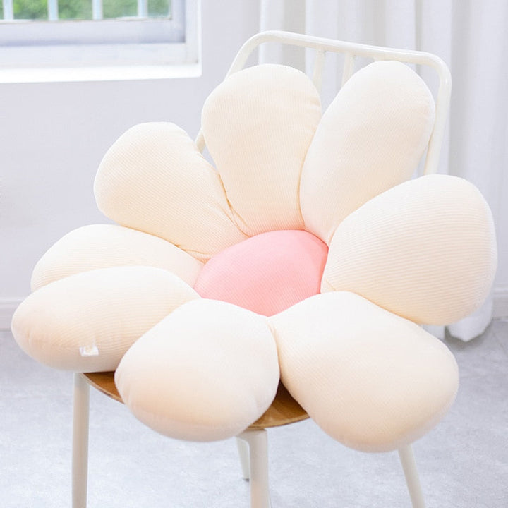 Fluffy Daisy Cushion | Bowlift