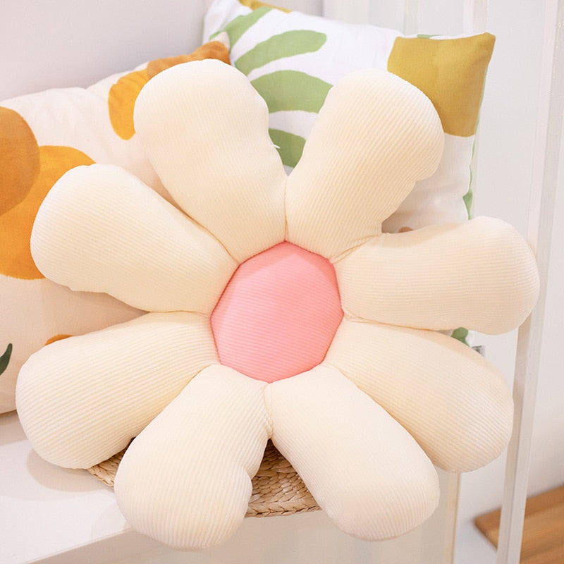 Fluffy Daisy Cushion | Bowlift