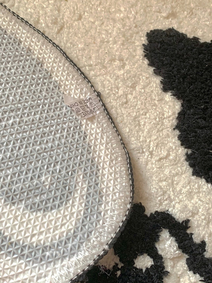 Black & White Cat Bath Mat | Bowlift