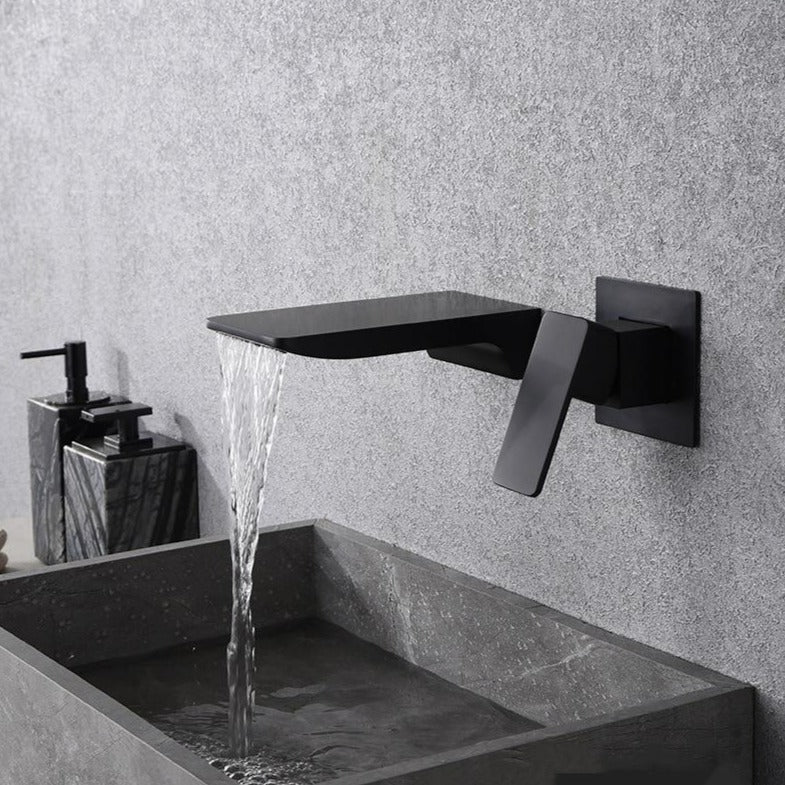 BowLift | Modern wall-mounted water tap