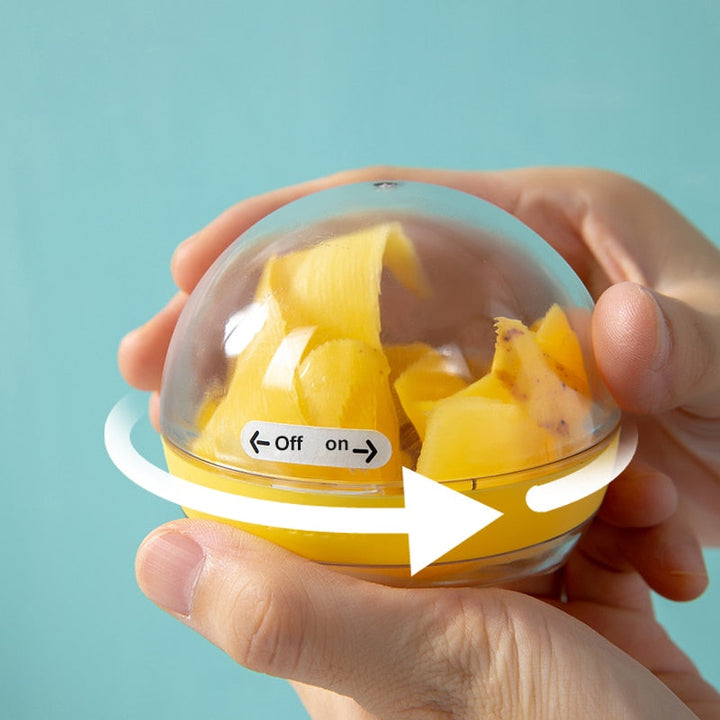 BowLift | Storage Container Vegetable Peeler