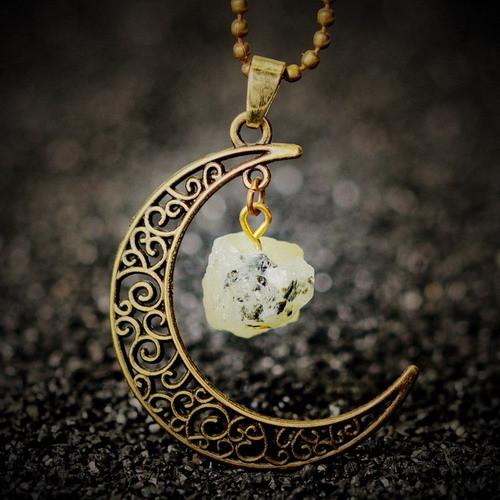 Healing Crystal Necklaces | Bowlift