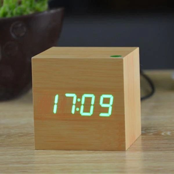 BowLift | Digital Clock Cube in Modern Wood Design
