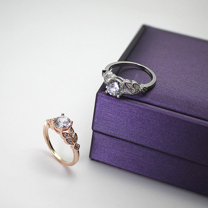 Crystal Center Flower Ring | Bowlift