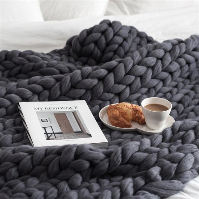 BowLift | Handmade Chunky Knit Blanket Comfy & Warm -  80 x100 cm