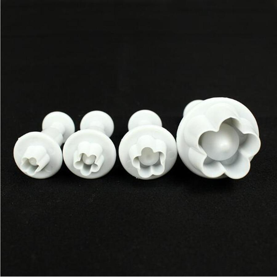 4 Piece Set - Plum Flower Shape Pastry Decorating Tools | Bowlift