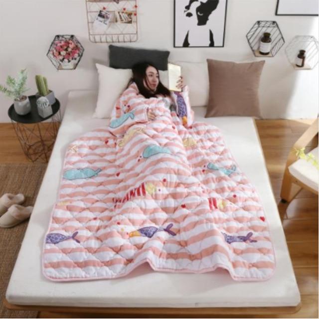 BowLift | Winter Lazy Quilt With Sleeves