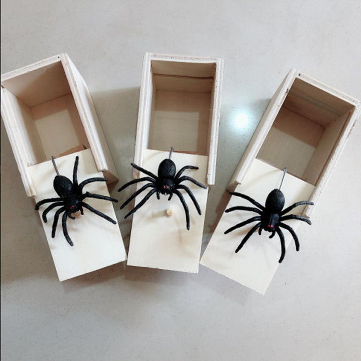 Jumping Spider Prank Box | Bowlift