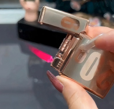 BowLift | Metal Elegant Creative Windproof Lighter