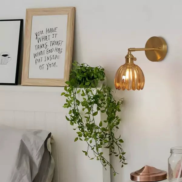 BowLift | Subtle Lighting in Retro Style