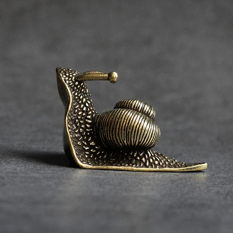 BowLift | Retro Queen Copper Mini Snail Tea Pet Desk Ornament