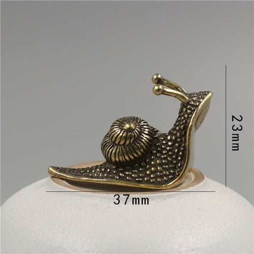 BowLift | Retro Queen Copper Mini Snail Tea Pet Desk Ornament