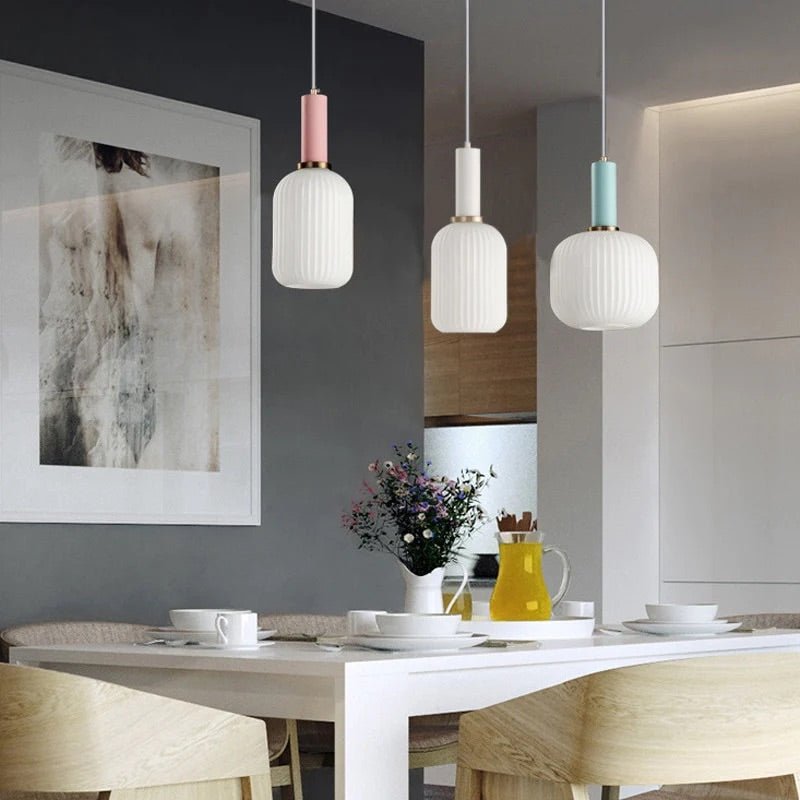 BowLift | LuxePrism – Sleek Glass Pendant Light with a Touch of Luxury