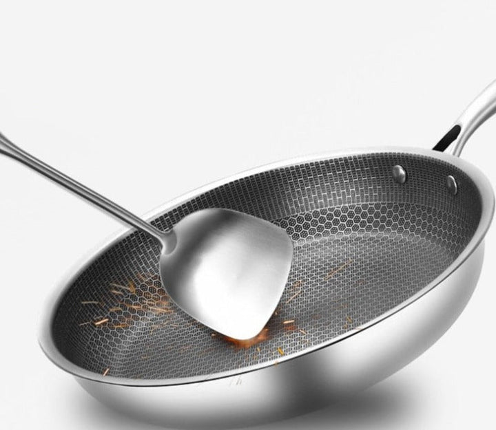 BowLift | Scratch-Resistant Stainless Steel Frypan with Non-Stick Coating - ProCook Elite