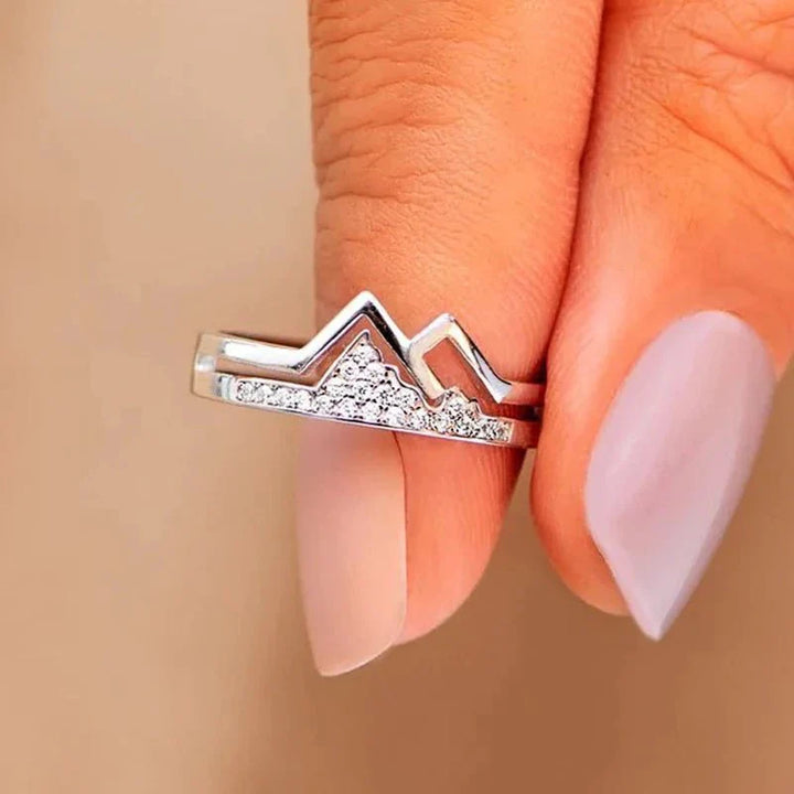 BowLift | Sentimental Peaks and Valleys Ring
