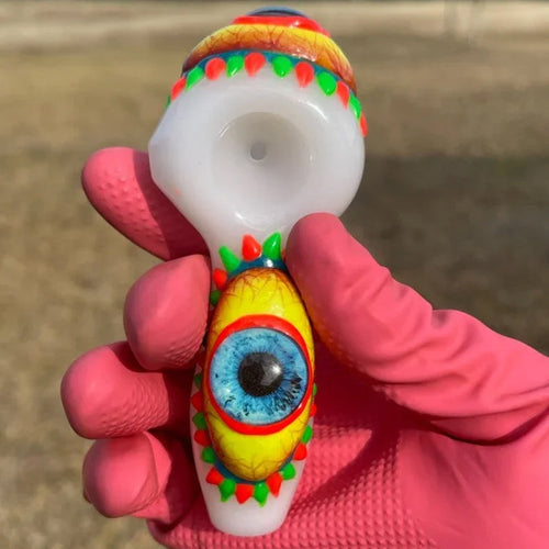 BowLift | Tobacco pipe in eye shape