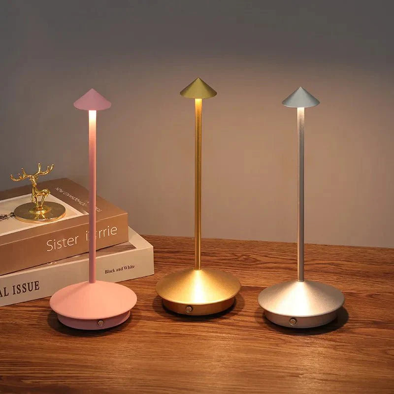 BowLift | Elegant rechargeable metallic table lamp