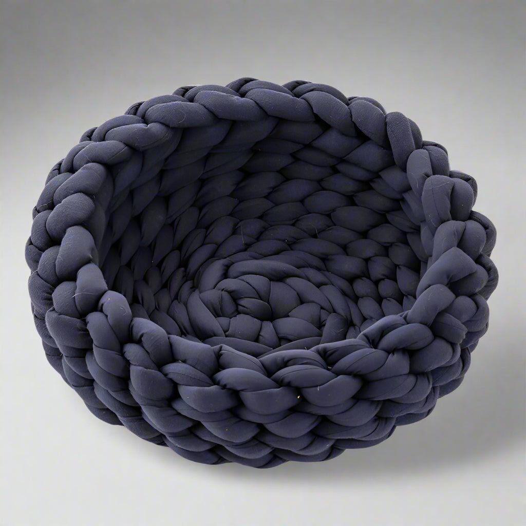BowLift | SNUGWOOL – Soft Woolen Basket for Pets with High Edge Support