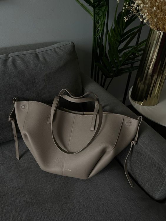 BowLift | Noor | Vintage Shoulder Bag for Women – Elegant & Stylish Handbag