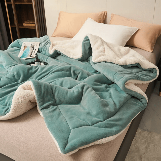 BowLift | SOFTHUG LUXE – Plush Flannel Fleece Blanket for Comfort & Style