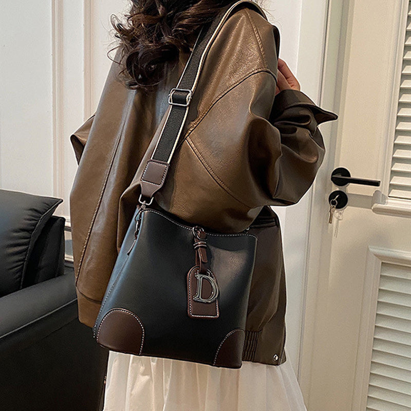 EleganceCross - Luxury and Practical Shoulder Bag for Every Day Bowlift