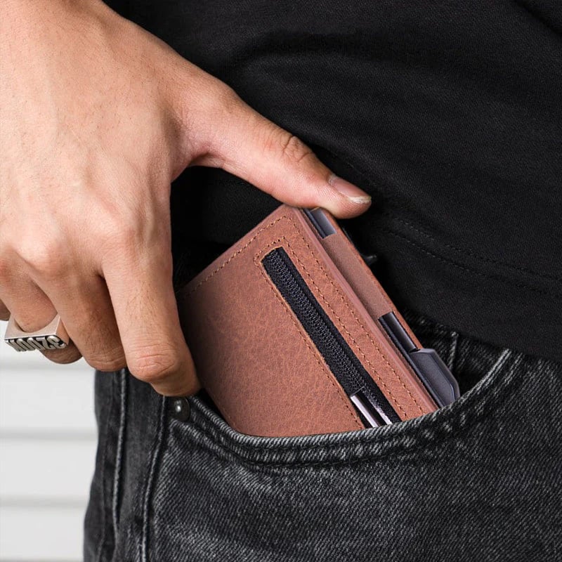 BowLift | Men's Wallet With Automatic Card Pocket