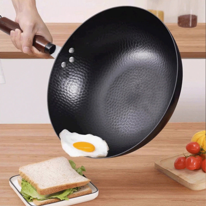 BowLift | Non-stick iron frying pan
