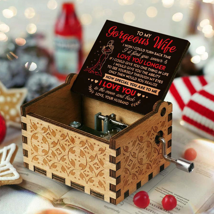 BowLift | Vintage mechanical music box with hand crank
