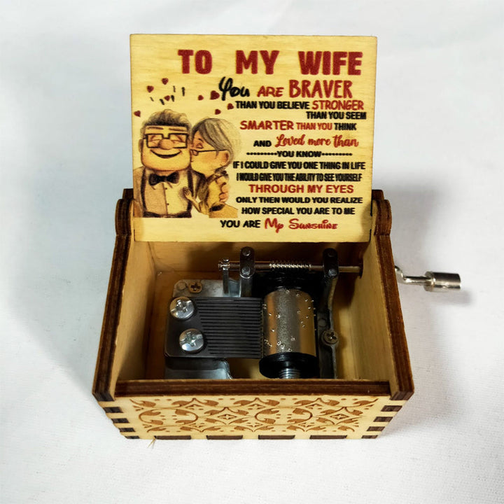 BowLift | Vintage mechanical music box with hand crank