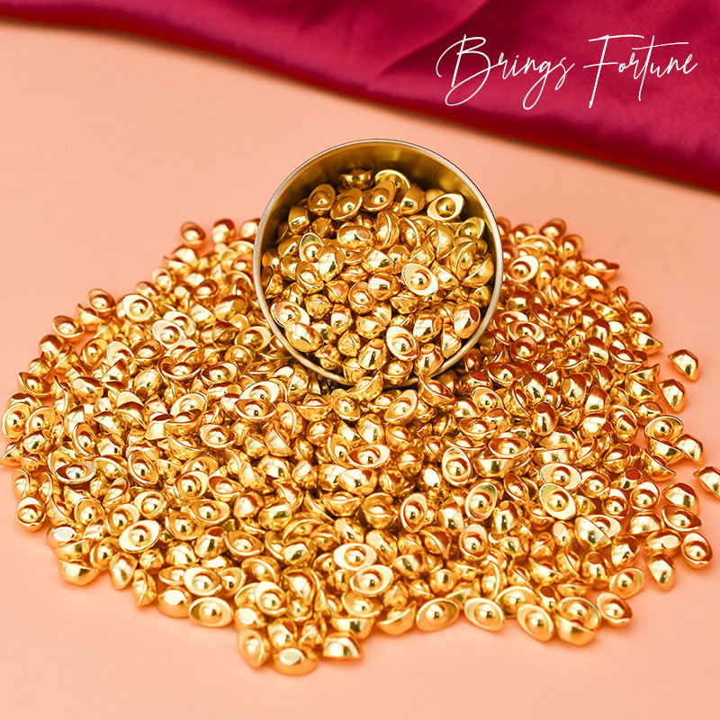 BowLift | Small gold nugget-shaped ornaments