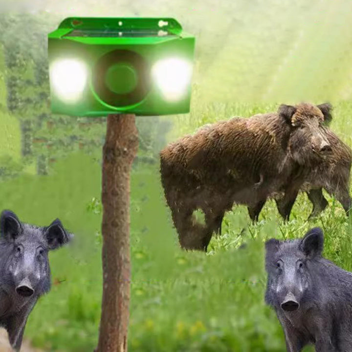 BowLift | Solar-powered animal repellent warning light with high alarm