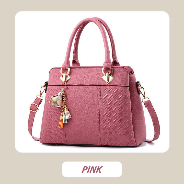 BowLift | Elegant women's bag with tassel pendant